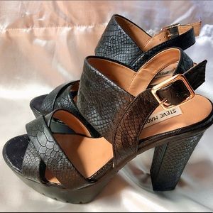 •Steve Madden High Heels•